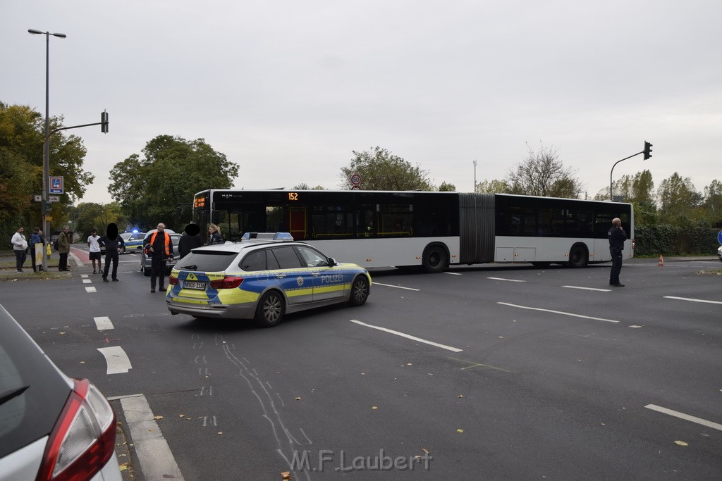 VU Bus Pkw Koeln Porz Gremberghoven Steinstr Konrad Adenauerstr P20.JPG - Miklos Laubert